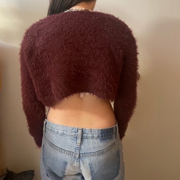 Cropped sweater - Picture 2 of 2